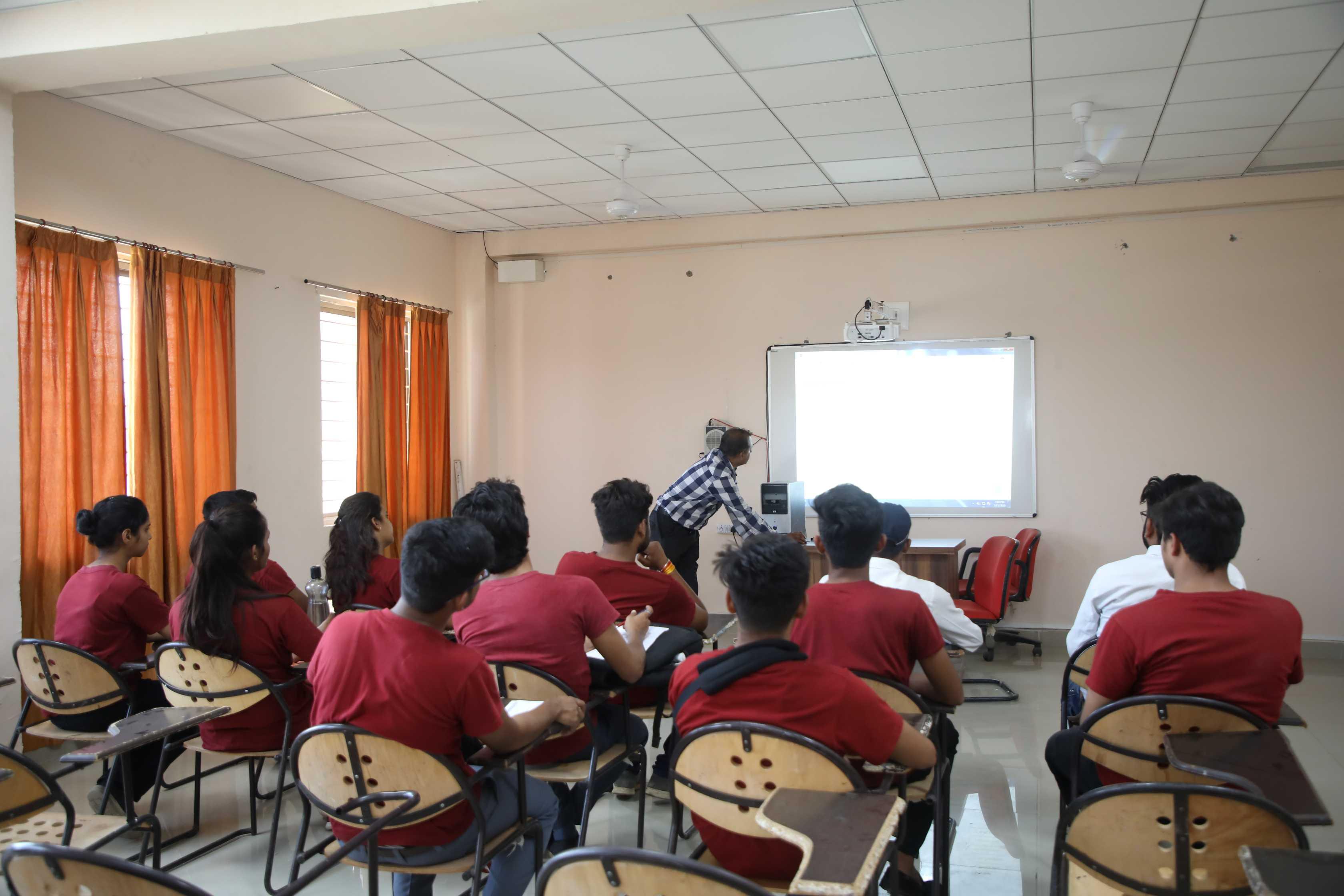 Technocrats Institute of Technology MBA Bhopal Class Room photo 25